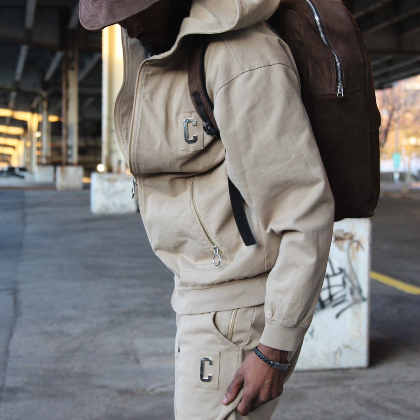 CHROME ZIPPERED HOODIE : VINTAGE KHAKI