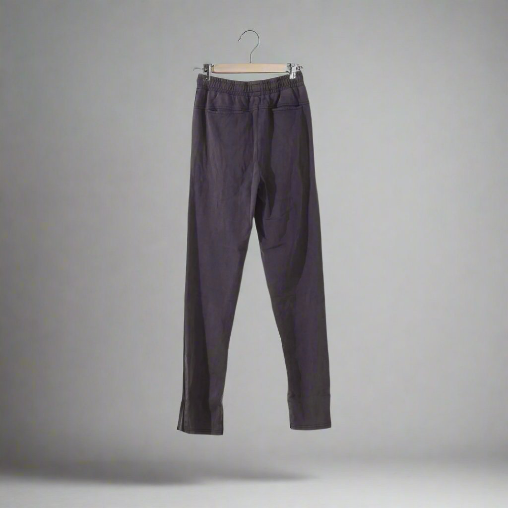 CHROME CONVERT PANTS : VINTAGE NAVY PLUM