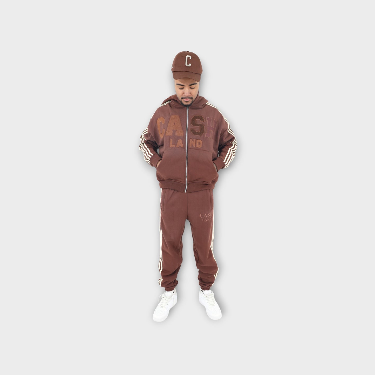 CASH TRACK SWEATSUIT : BROWN . OFF WHITE