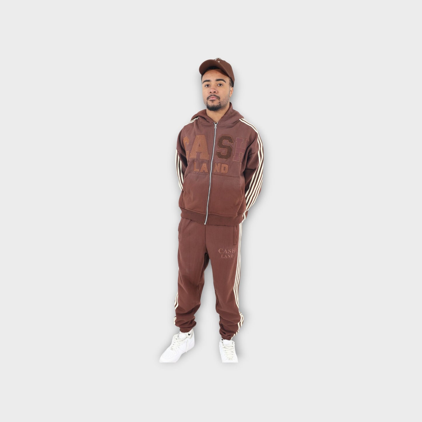 CASH TRACK SWEATSUIT : BROWN . OFF WHITE