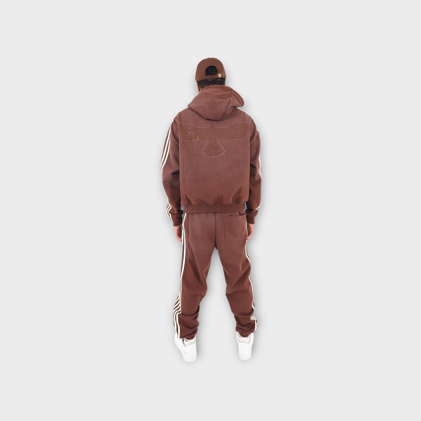CASH TRACK SWEATSUIT : BROWN . OFF WHITE