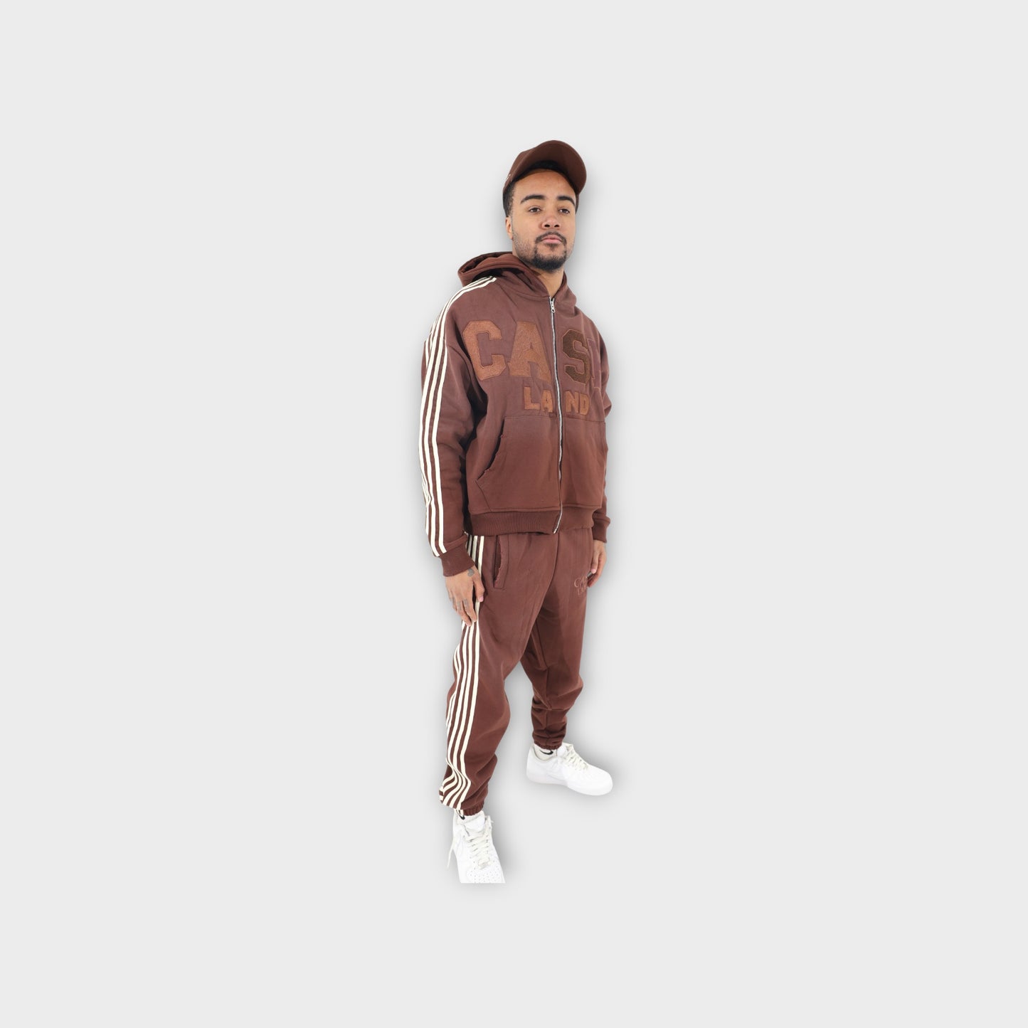 CASH TRACK SWEATSUIT : BROWN . OFF WHITE