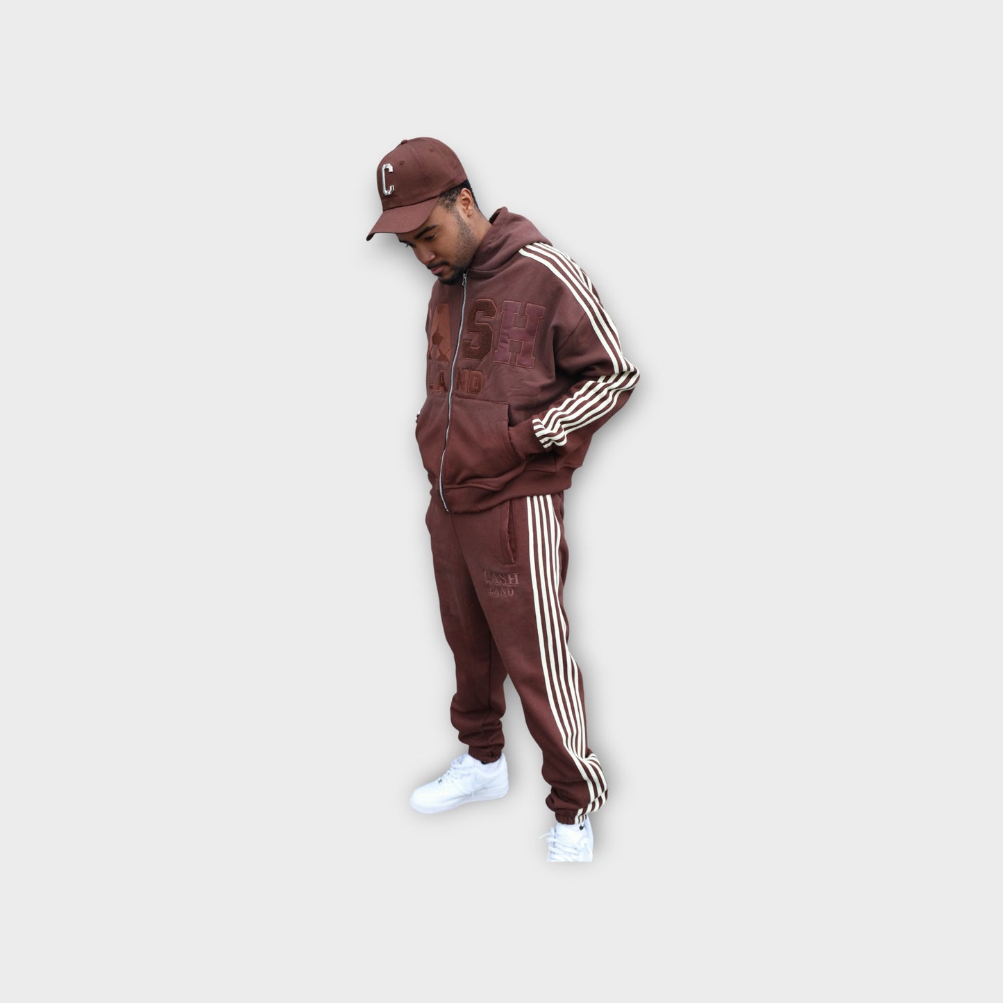 CASH TRACK SWEATSUIT : BROWN . OFF WHITE