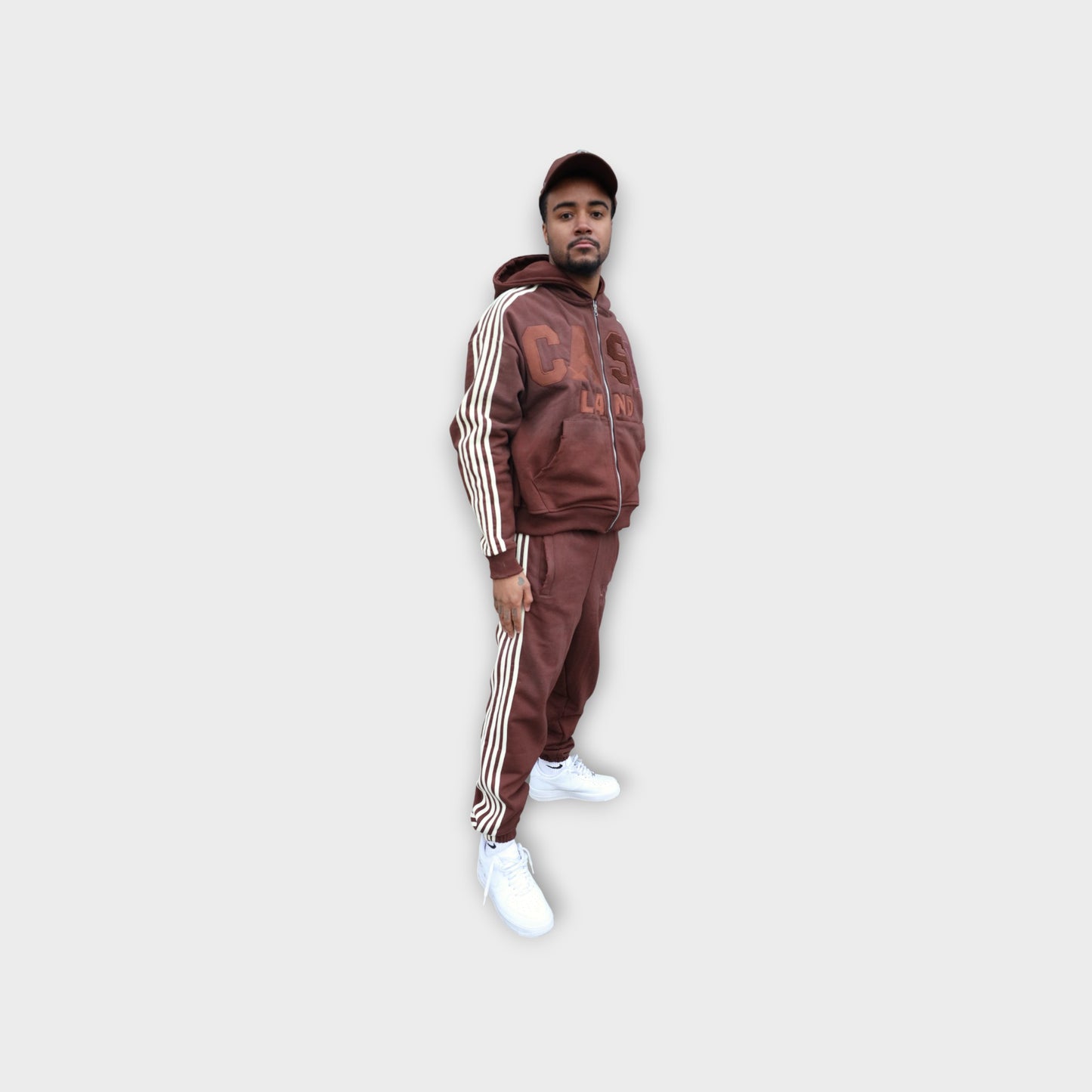 CASH TRACK SWEATSUIT : BROWN . OFF WHITE