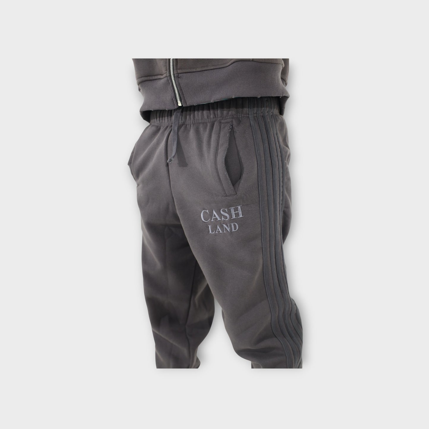 CASH TRACK SWEATSUIT : GREY . GREY
