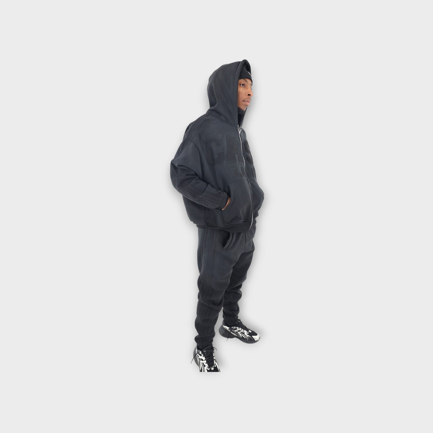 CASH TRACK SWEATSUIT : BLACK . BLACK