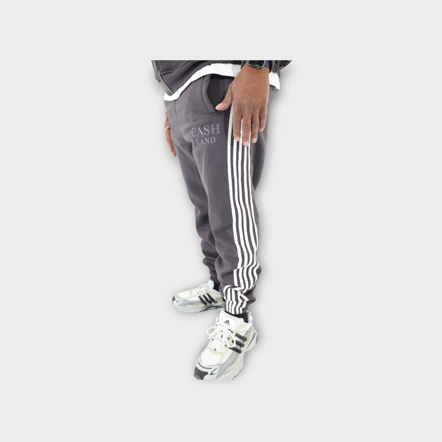 CASH TRACK SWEATSUIT : GREY . WHITE