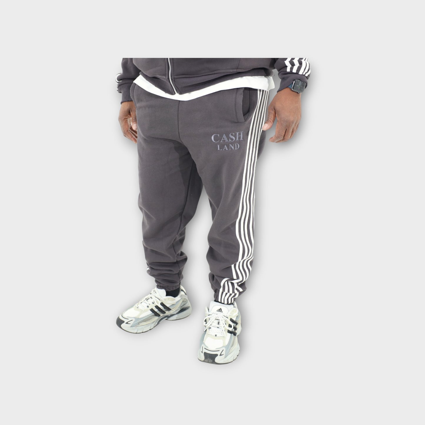 CASH TRACK SWEATSUIT : GREY . WHITE