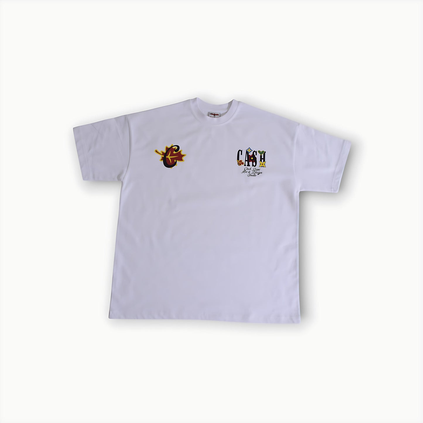 CASH STUDIO WHITE . BLACK